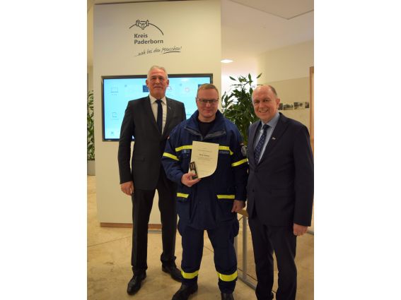 THW-Einsatzkräfte erhalten Bundesflutmedaille - Fluthilfe 2021 © Kreis Paderborn